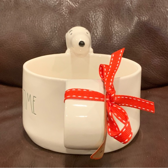 CHRISTMASTIME Oversized Figural Snoopy Mug - Rae Dunn Peanuts Christmas - Picture 7 of 13